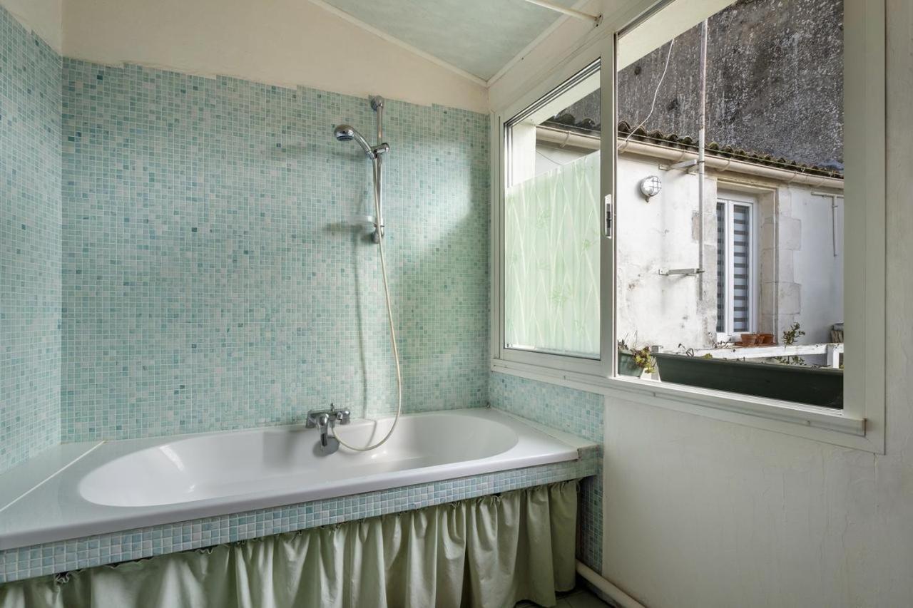 Apartamento Les Volets Bleus T3 De 80 M2 Patio Privatif Rochefort  Exterior foto